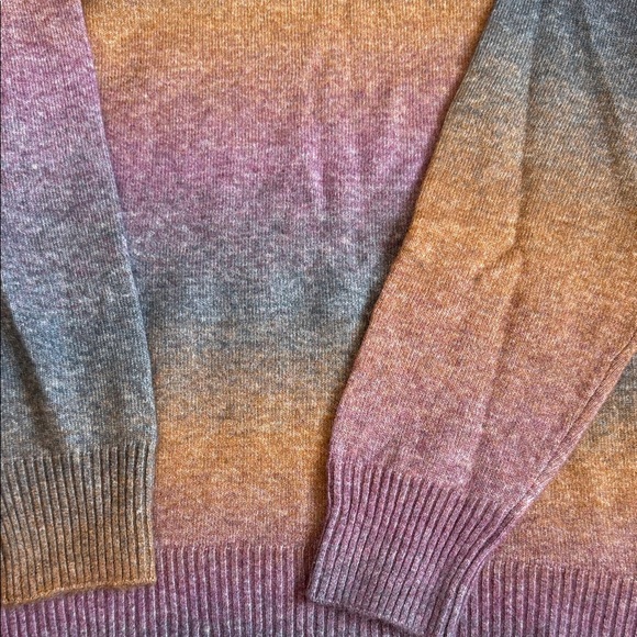 Old Navy Multicolor Crewneck Sweater - Picture 3 of 3